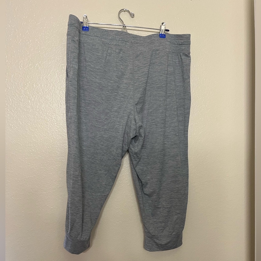 Brush Tech Amazon Essentials Drawstring Capri Pan… - image 3